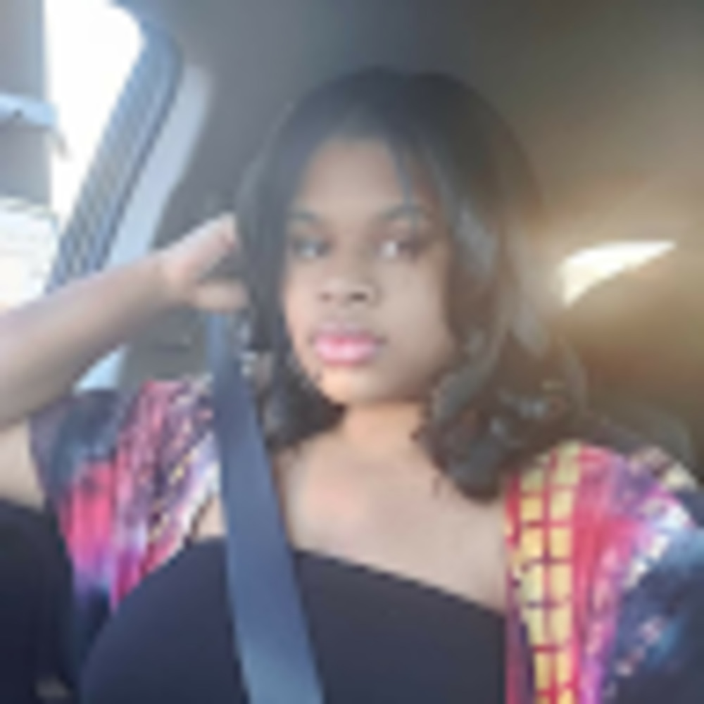 Meet your Posher, Analicia